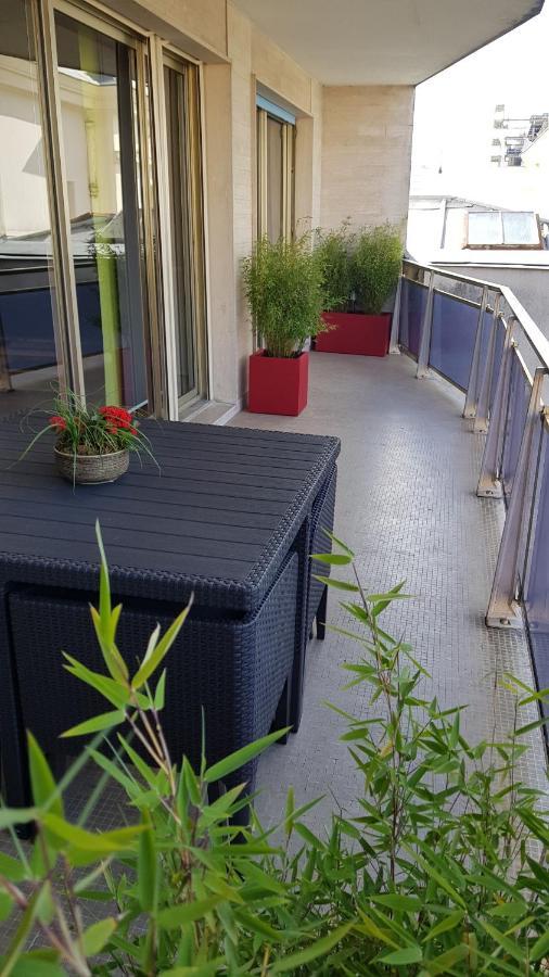 L'Epopee De L'Avenue - Parking - Avenue De Champagne - Epernay Apartment Exterior photo