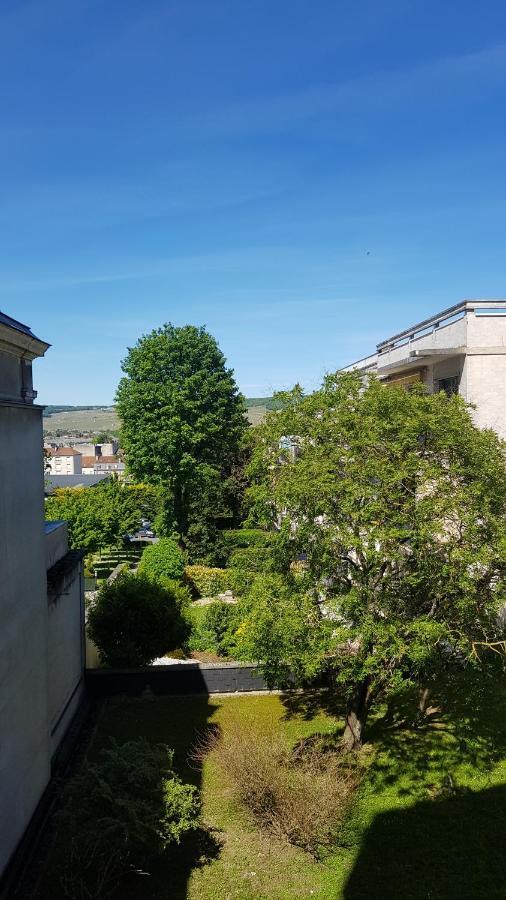L'Epopee De L'Avenue - Parking - Avenue De Champagne - Epernay Apartment Exterior photo
